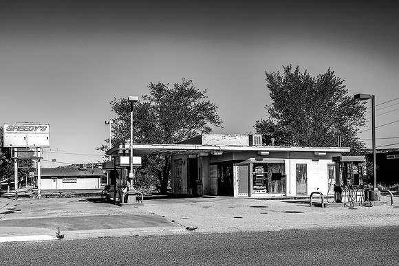 MV2_0030BW