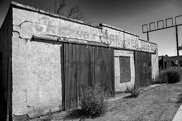 MV2_0047BW