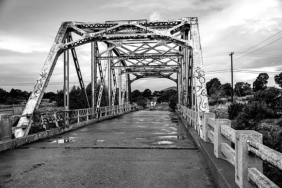 MV2_0006BW