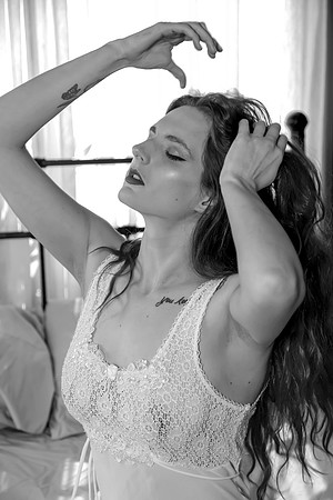 MV2_0838BW