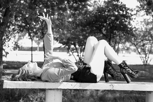 MV2_0340BW